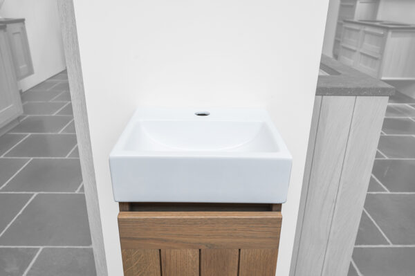 BOX D174 - Terra toilet kast 3
